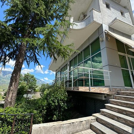 Peci Apartments Gjirokaster Bagian luar foto