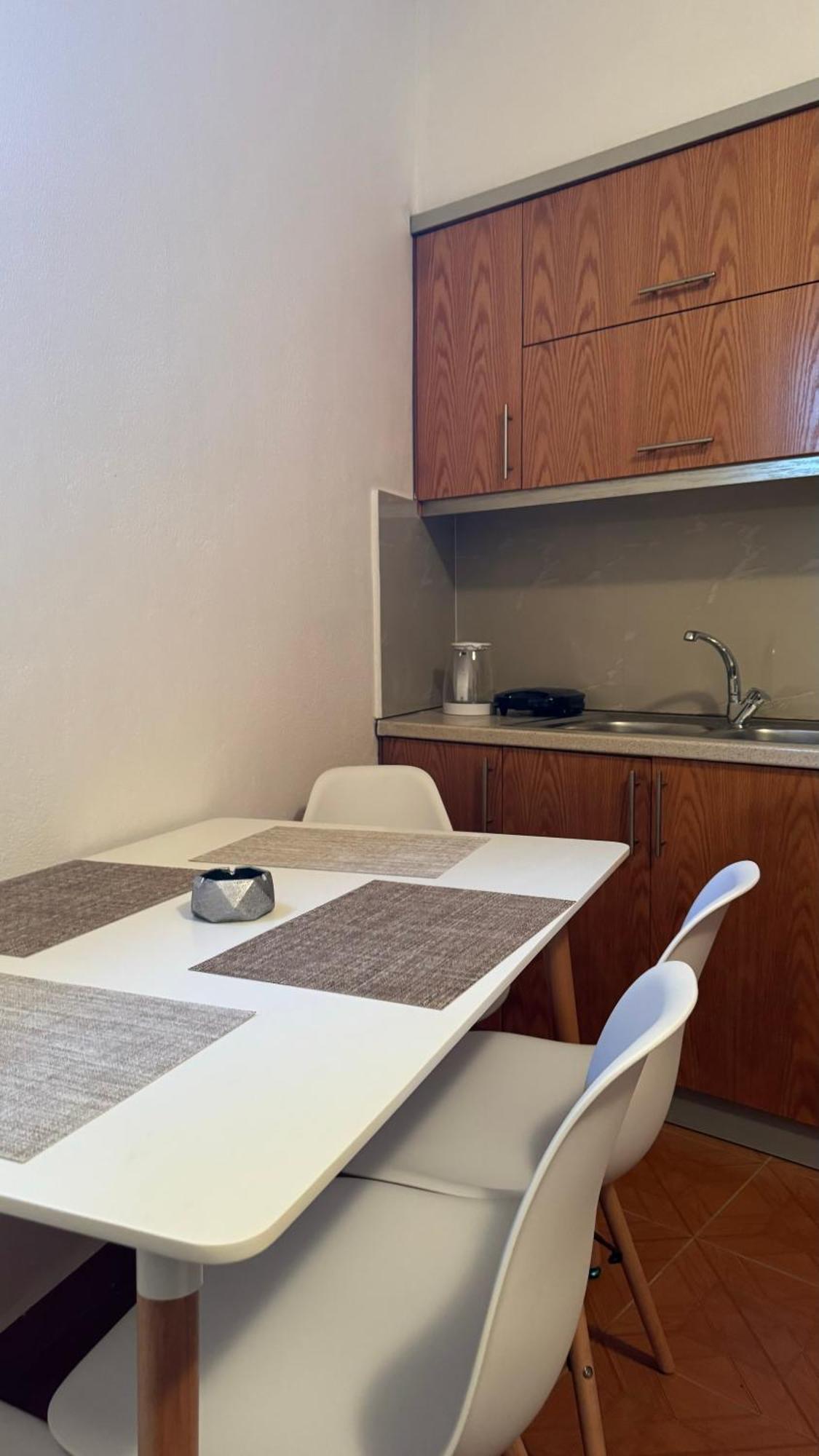 Peci Apartments Gjirokaster Bagian luar foto