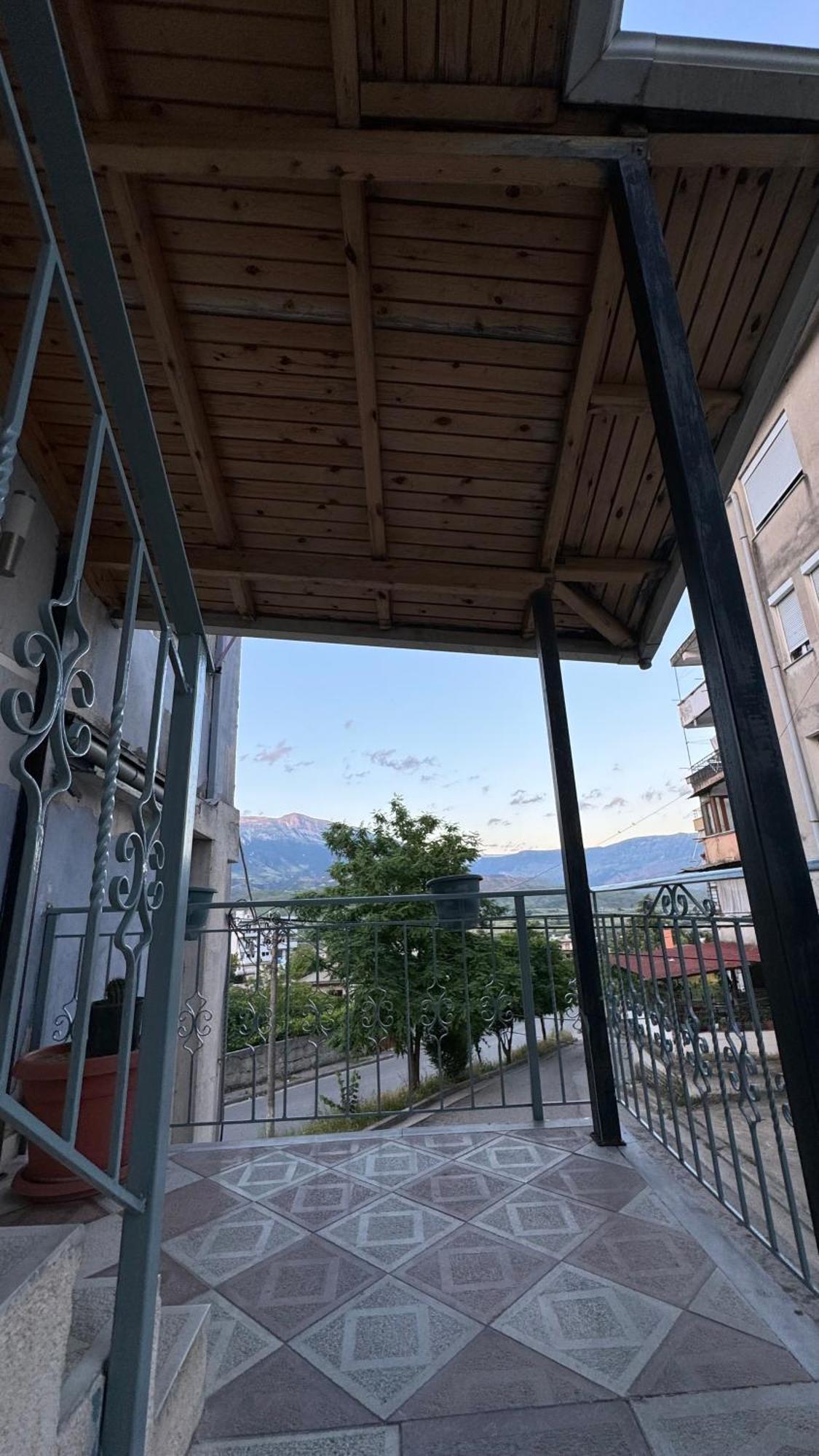 Peci Apartments Gjirokaster Bagian luar foto