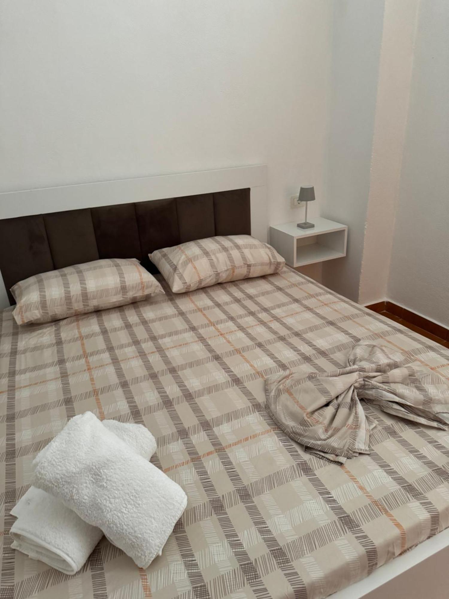 Peci Apartments Gjirokaster Bagian luar foto